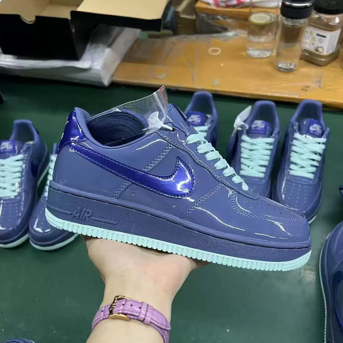 Nike Air Force 1 Low Navy Patent / Mint Sole