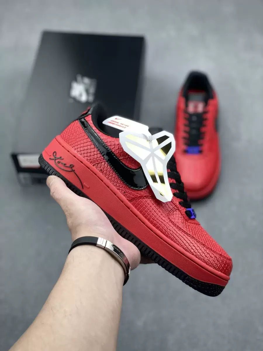 Nike Air Force 1 Low Red Snakeskin / Black