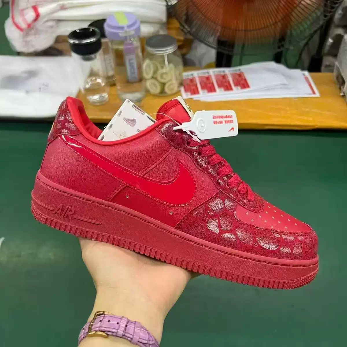 Nike Air Force 1 '07 Triple Red