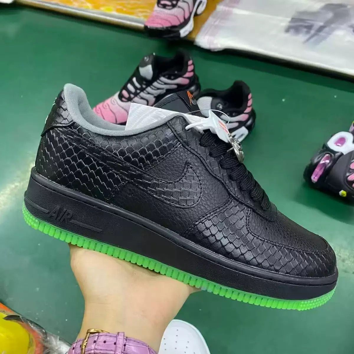 Nike Air Force 1 Low Black Python / Glow Sole